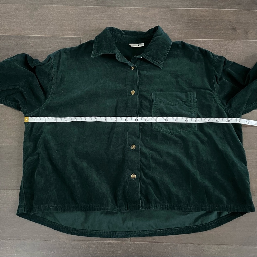 Women’s Dark Green Cropped Corduroy Button Up Shirt Size XS Holiday, Christmas - Picture 6 of 6
